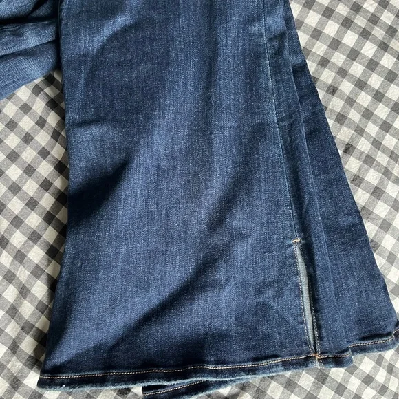 American Eagle Outfitters blue jeans (boot cut with slit) - Picture 3 of 3